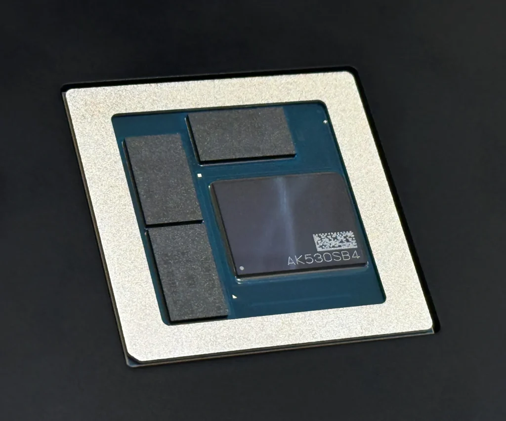 Snapdragon X2 Elite Extreme with on-package memory